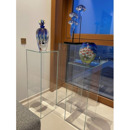 Glass Plinth