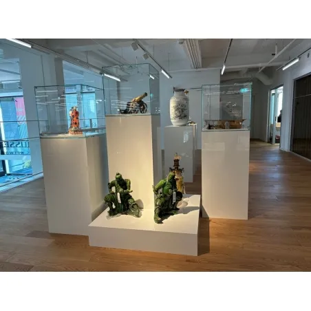 Solits plinth white high gloss