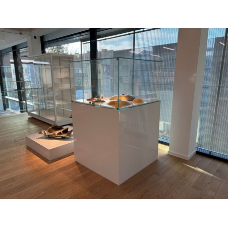 Solits plinth white high gloss