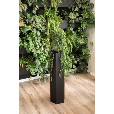 Hexagon plinth, black