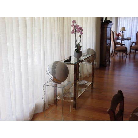 Glass Plinth