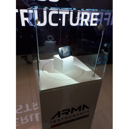 plinth with rotating platform