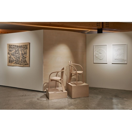Plain MDF pedestal | exhition plinth unpainted
