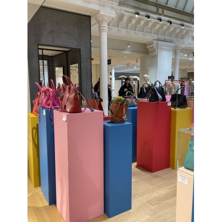 Solits plinth colour