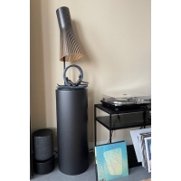 circular plinth black