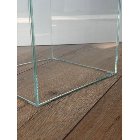 Glass Plinth