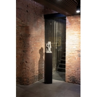 Solits plinth black, 30 x 30 x 115 cm (LxWxH)