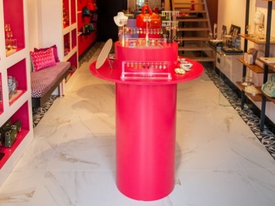 Why are round plinths so popular now